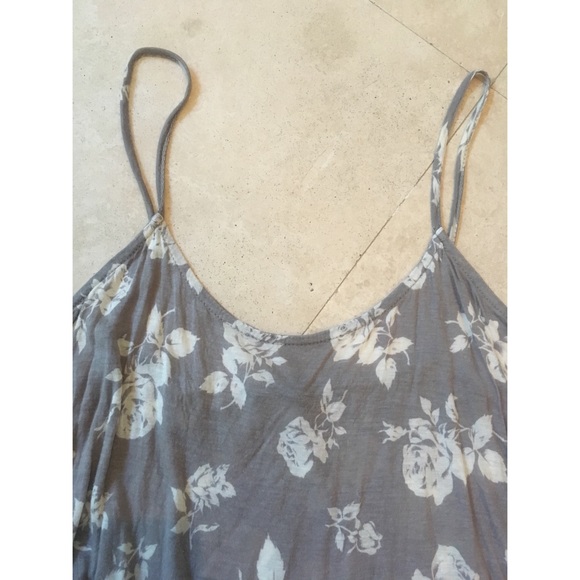 Brandy Melville Floral Tank Top - Picture 2 of 5